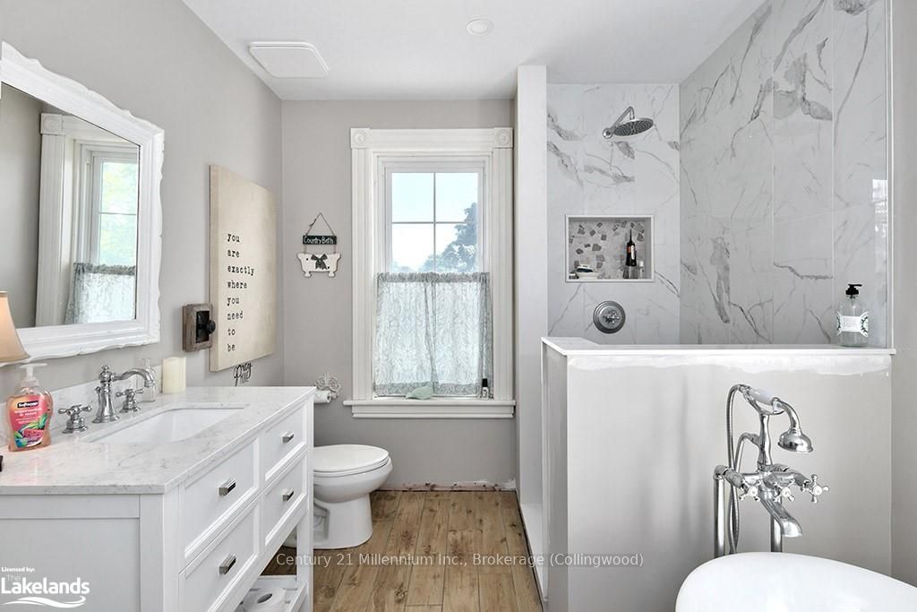523 Hurontario Street Property Photo 32