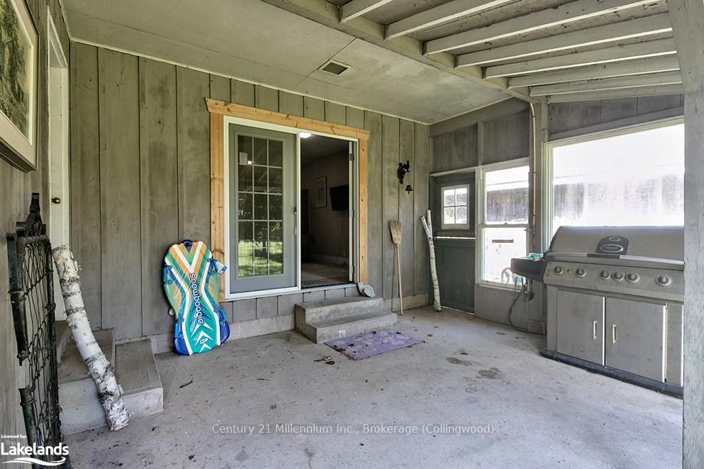 523 Hurontario Street Property Photo 33