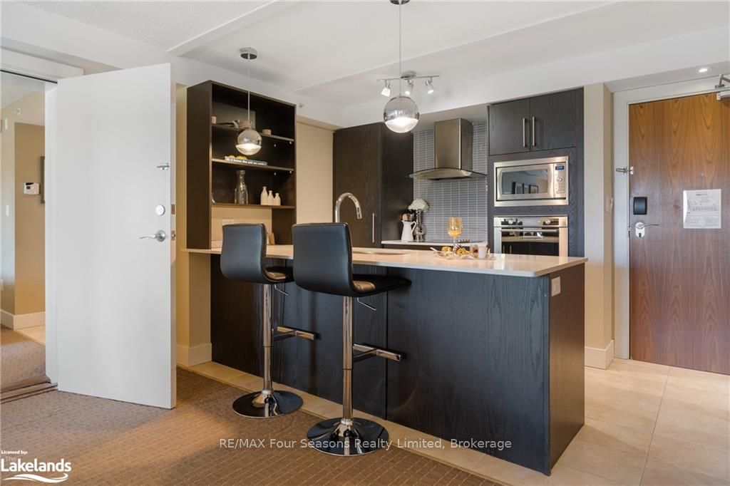 #6210-6212 - 9 Harbour Street Property Photo 1