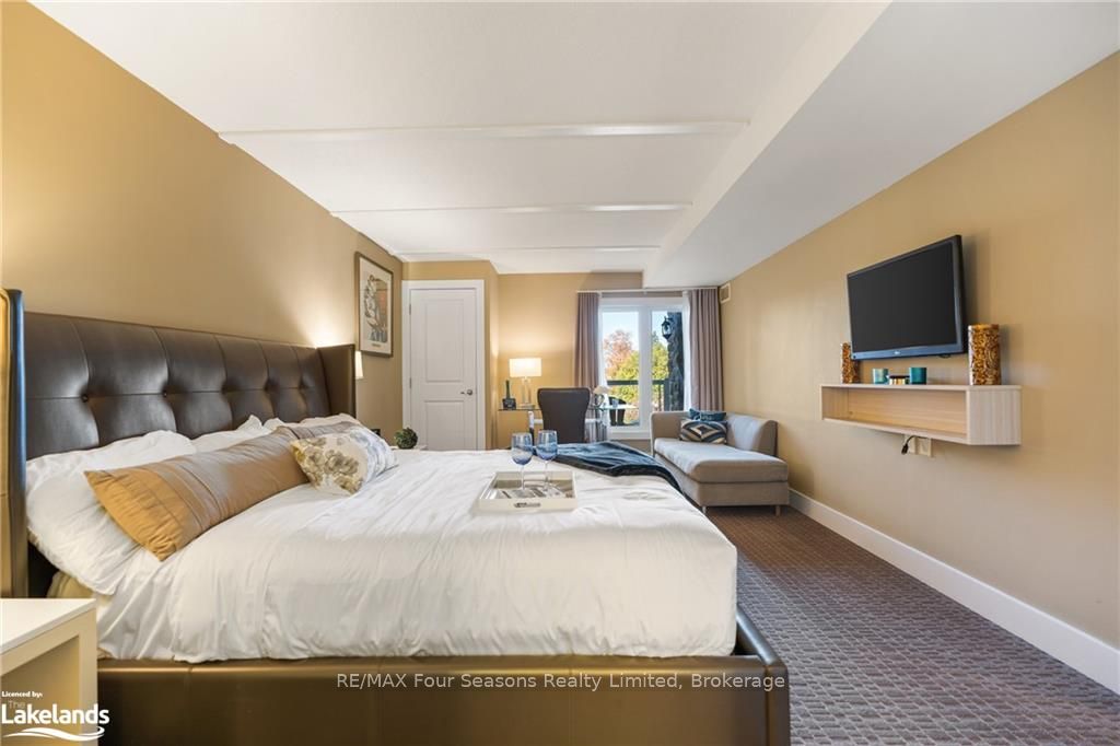 #6210-6212 - 9 Harbour Street Property Photo 4