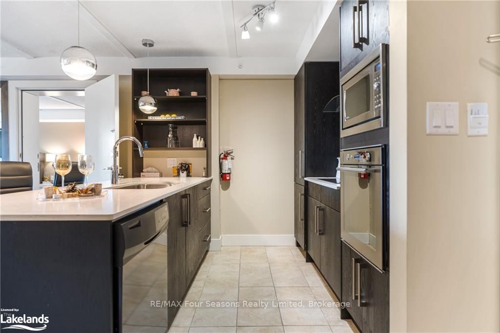 #6210-6212 - 9 Harbour Street Property Photo 7