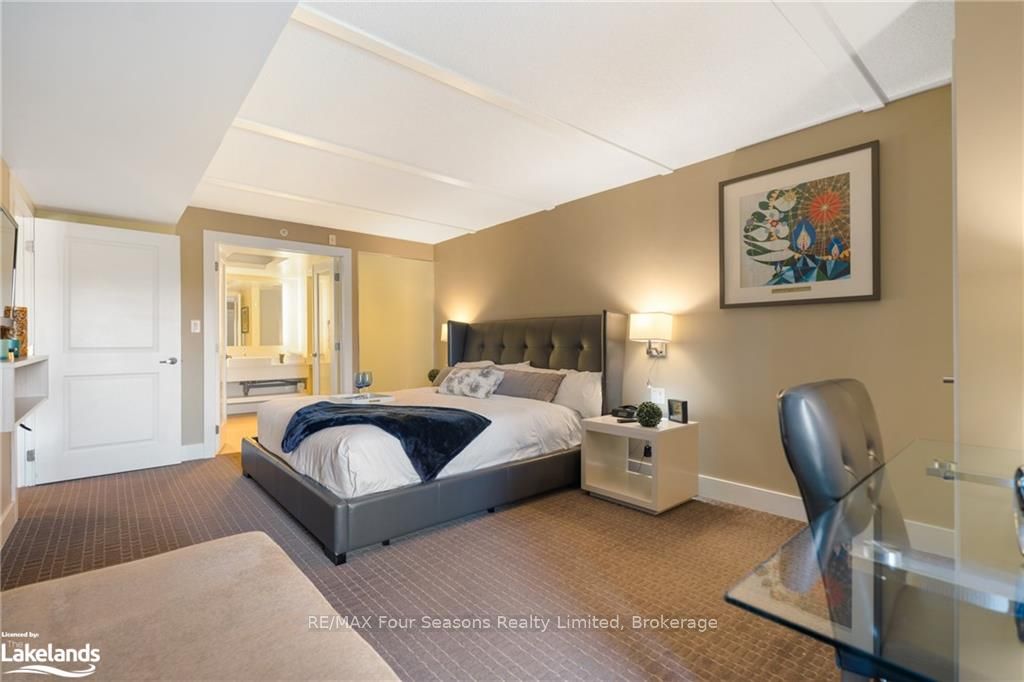 #6210-6212 - 9 Harbour Street Property Photo 8