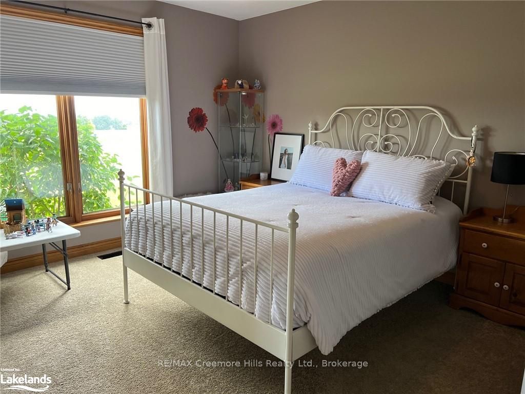 2332 Centre Line Property Photo 34