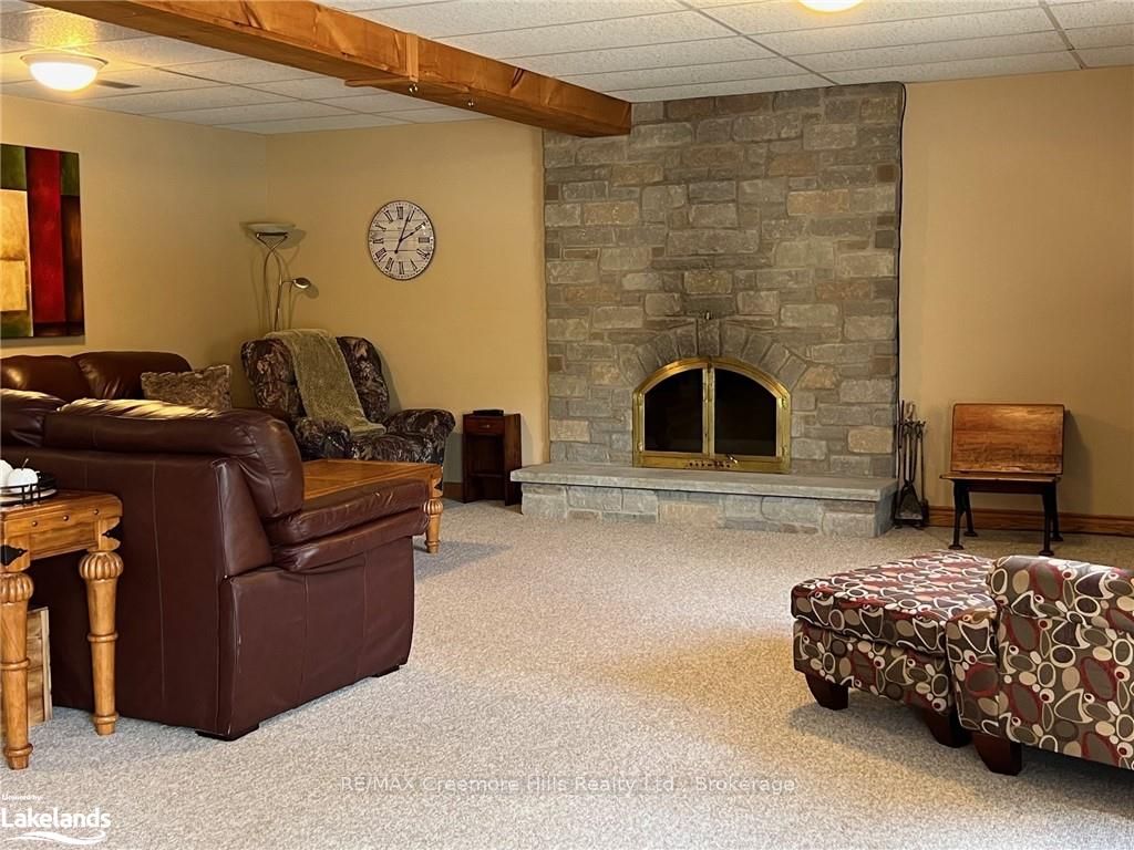 2332 Centre Line Property Photo 35