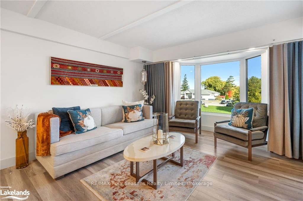 #6415-6417 - 9 Harbour Street Property Photo 3