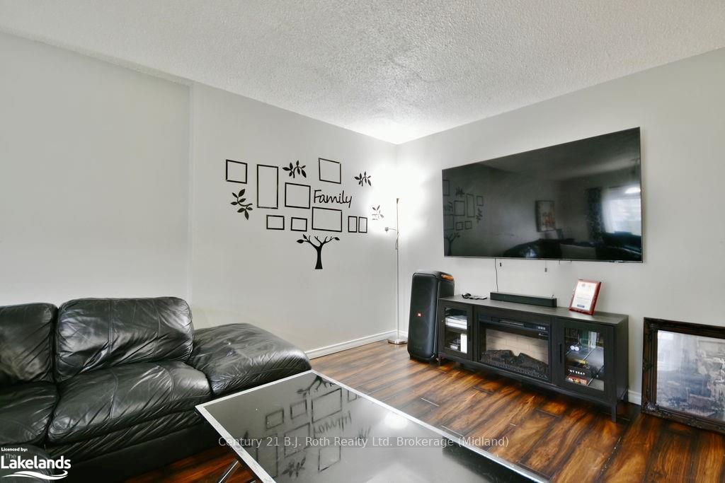 #7 - 441 Barrie Road Property Photo 9