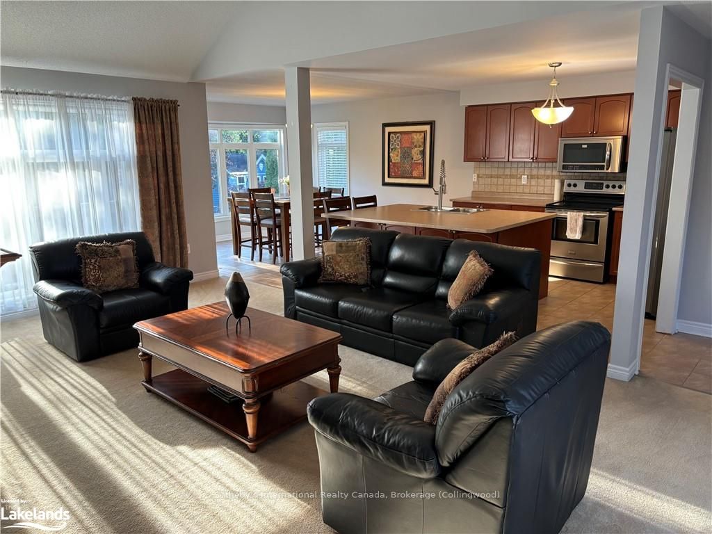 50 Silver Crescent Property Photo 8