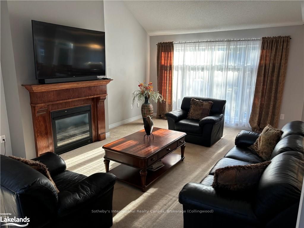 50 Silver Crescent Property Photo 9