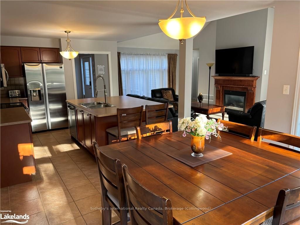 50 Silver Crescent Property Photo 11