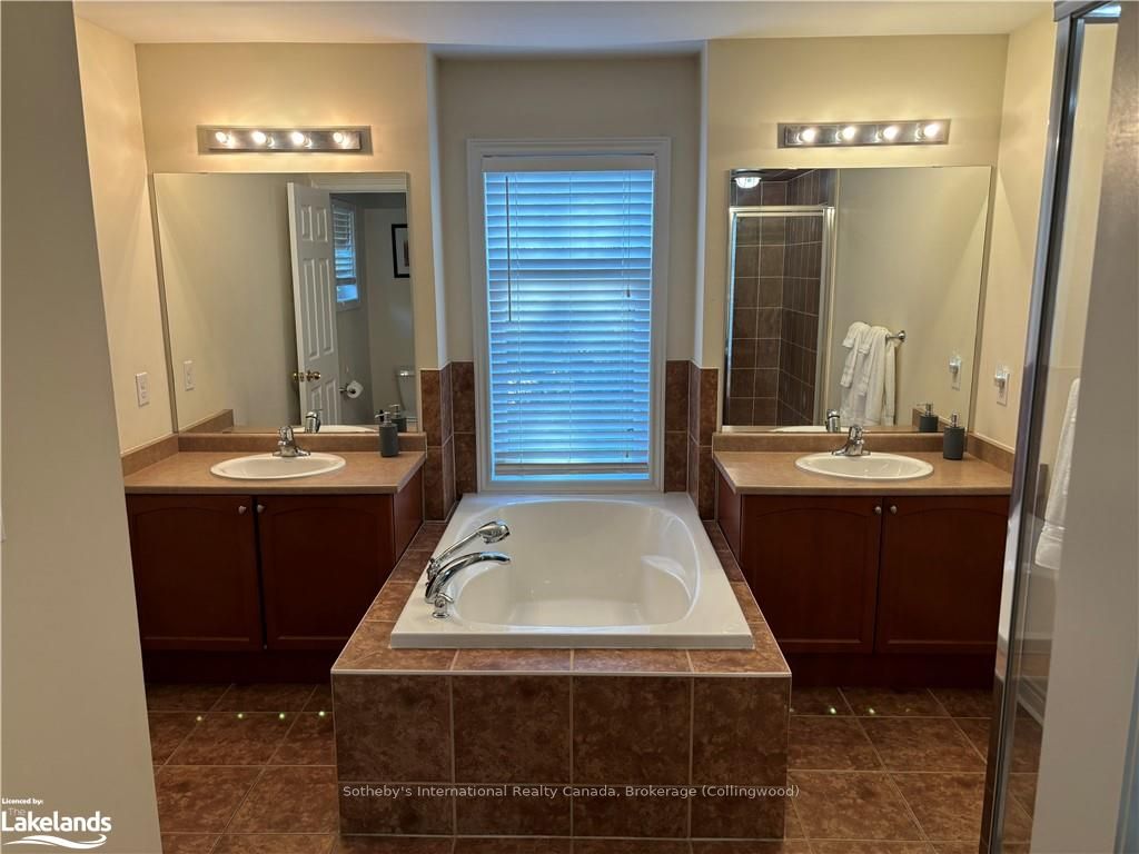 50 Silver Crescent Property Photo 13