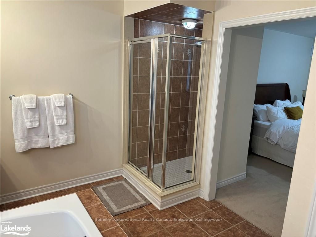 50 Silver Crescent Property Photo 14
