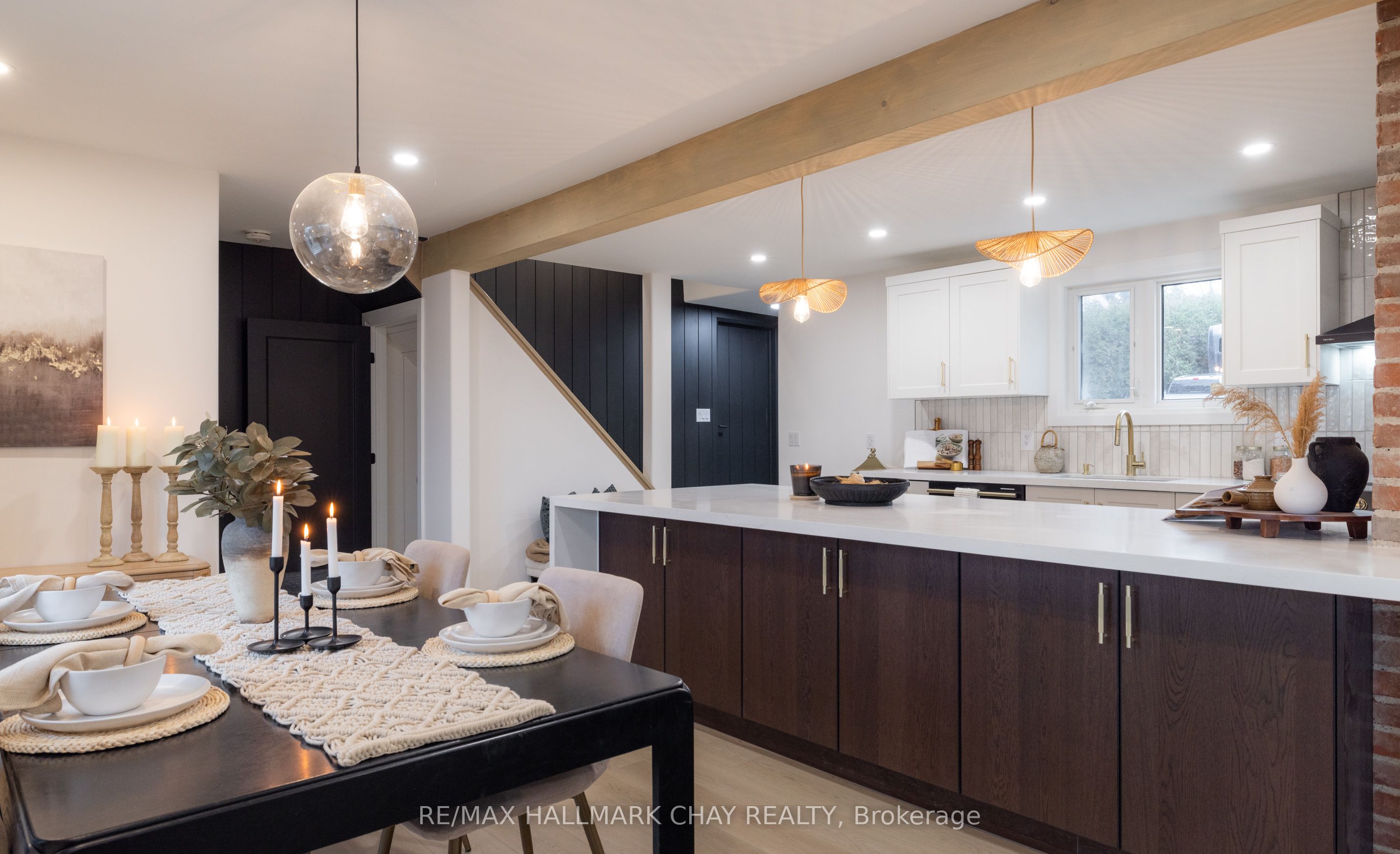 425 Codrington Street Property Photo 18