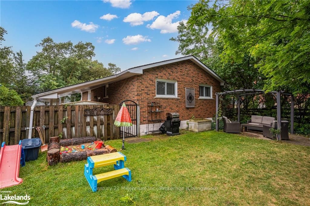 14 Saint Vincent Street Property Photo 44
