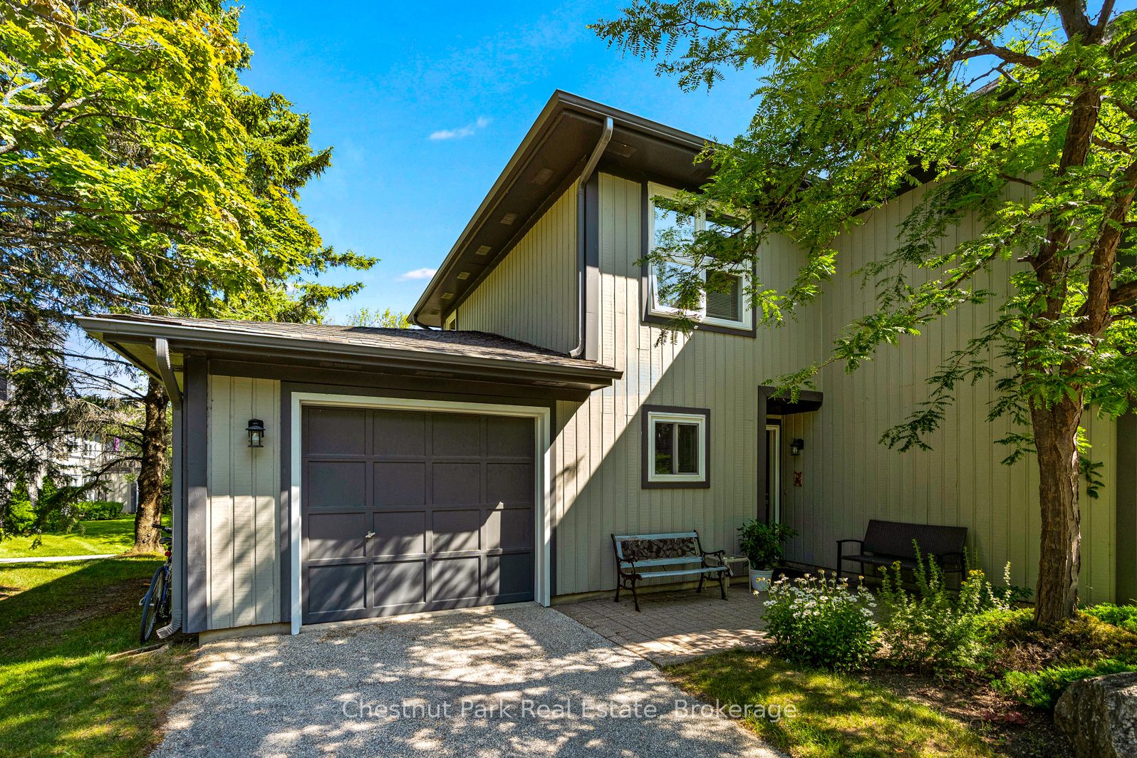 774 Johnston Park Avenue Property Photo 1