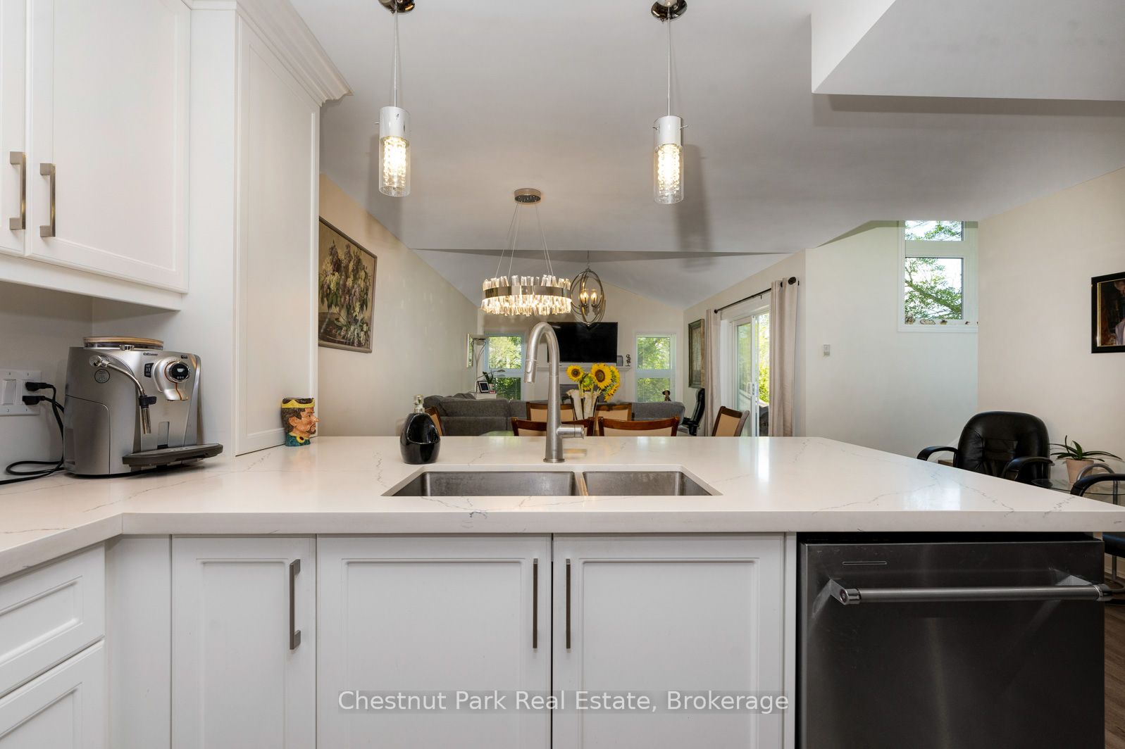 774 Johnston Park Avenue Property Photo 8