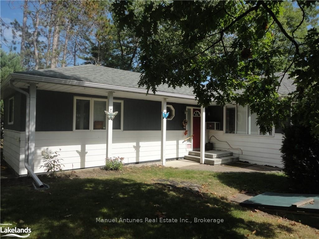 1089 Mosley Street Property Photo 7