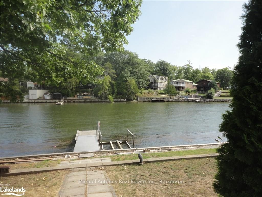 1089 Mosley Street Property Photo 14