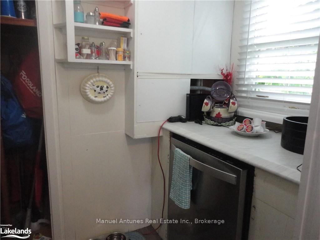 1089 Mosley Street Property Photo 19