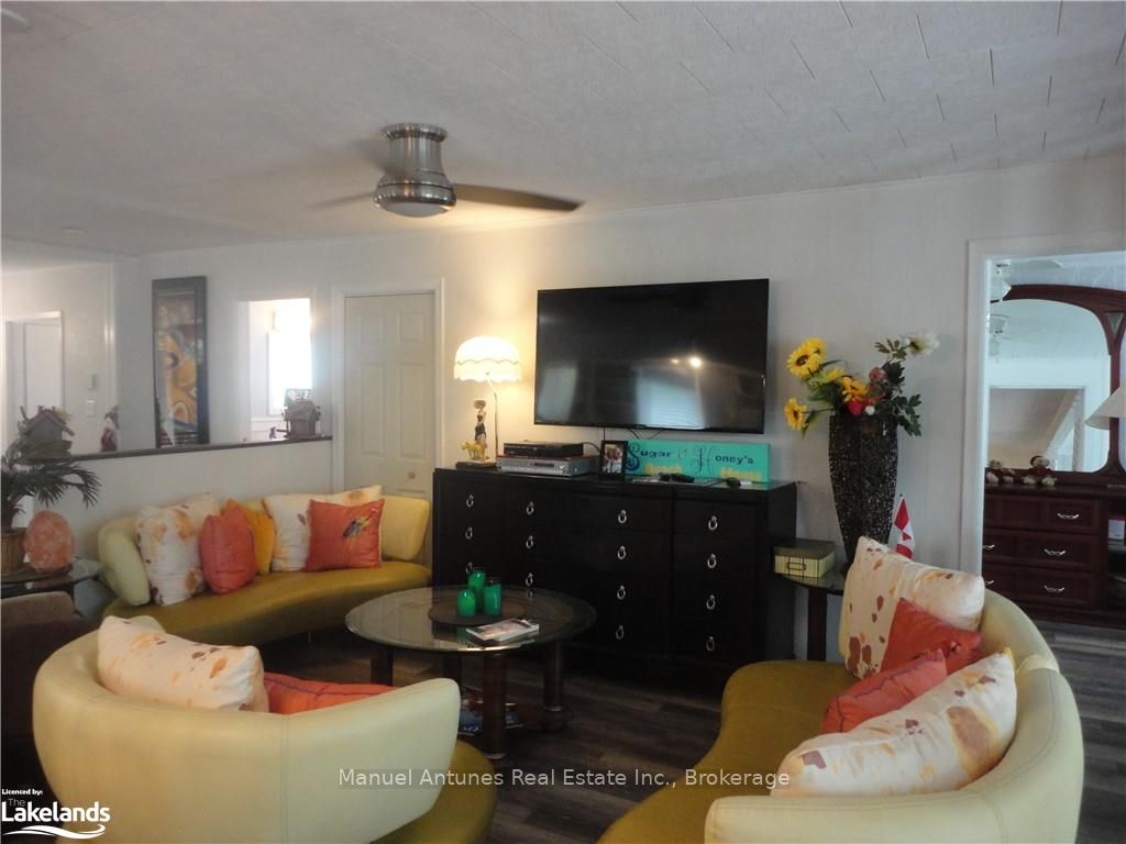 1089 Mosley Street Property Photo 23