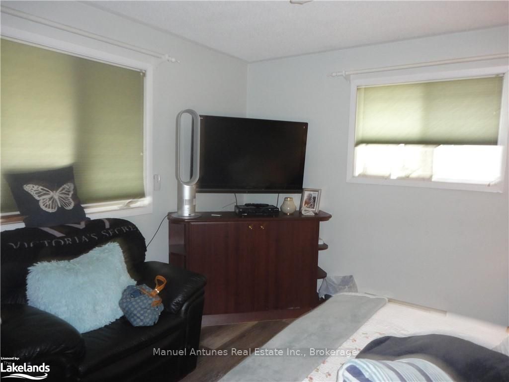 1089 Mosley Street Property Photo 28