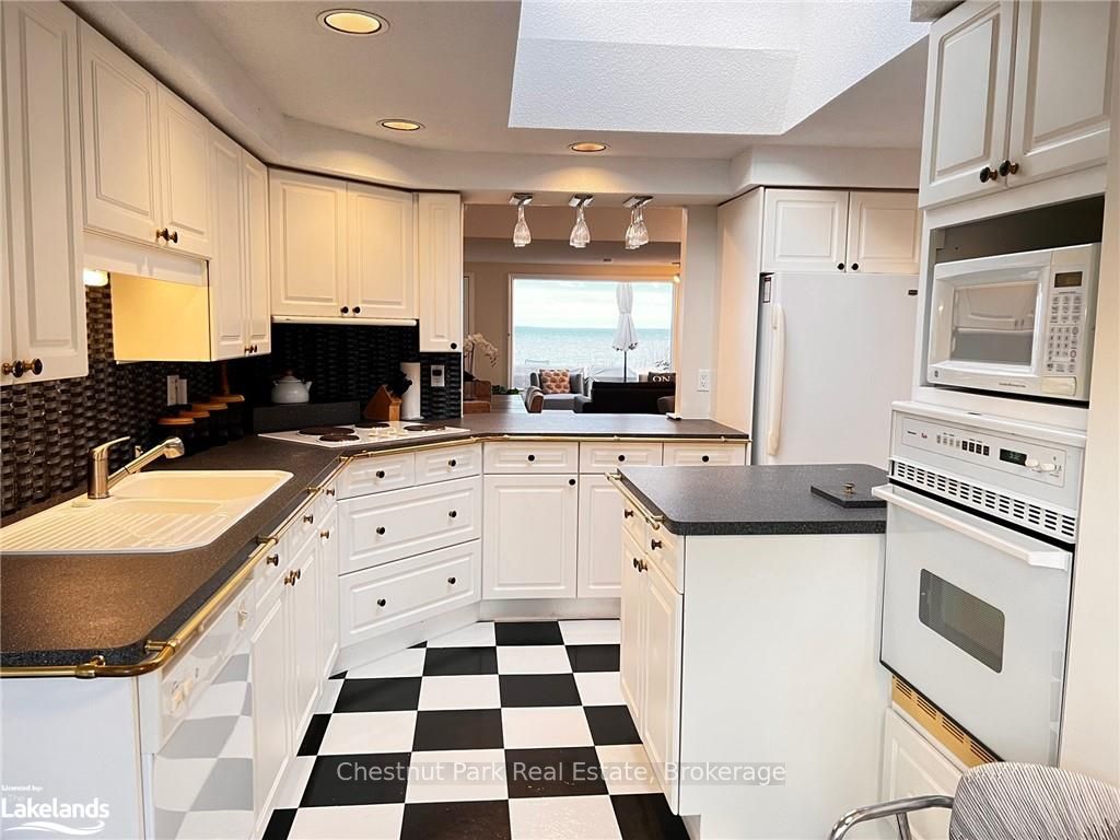 89 Georgian Manor Drive Property Photo 18