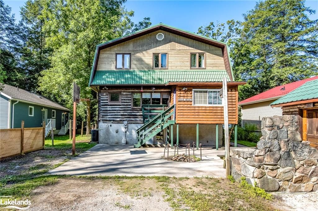 49 Third Street Property Photo 5