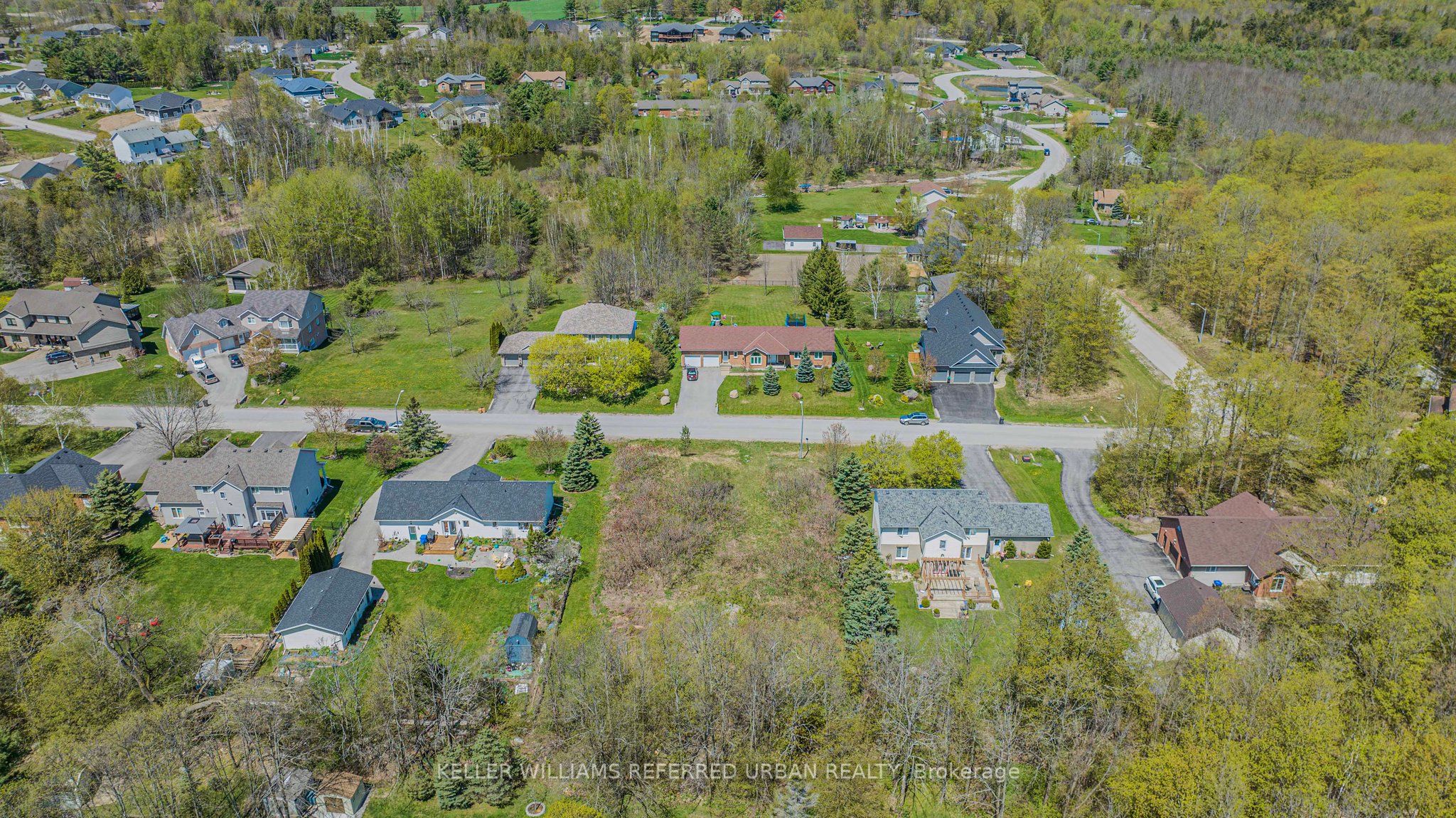 27 Boyd Crescent Property Photo 2