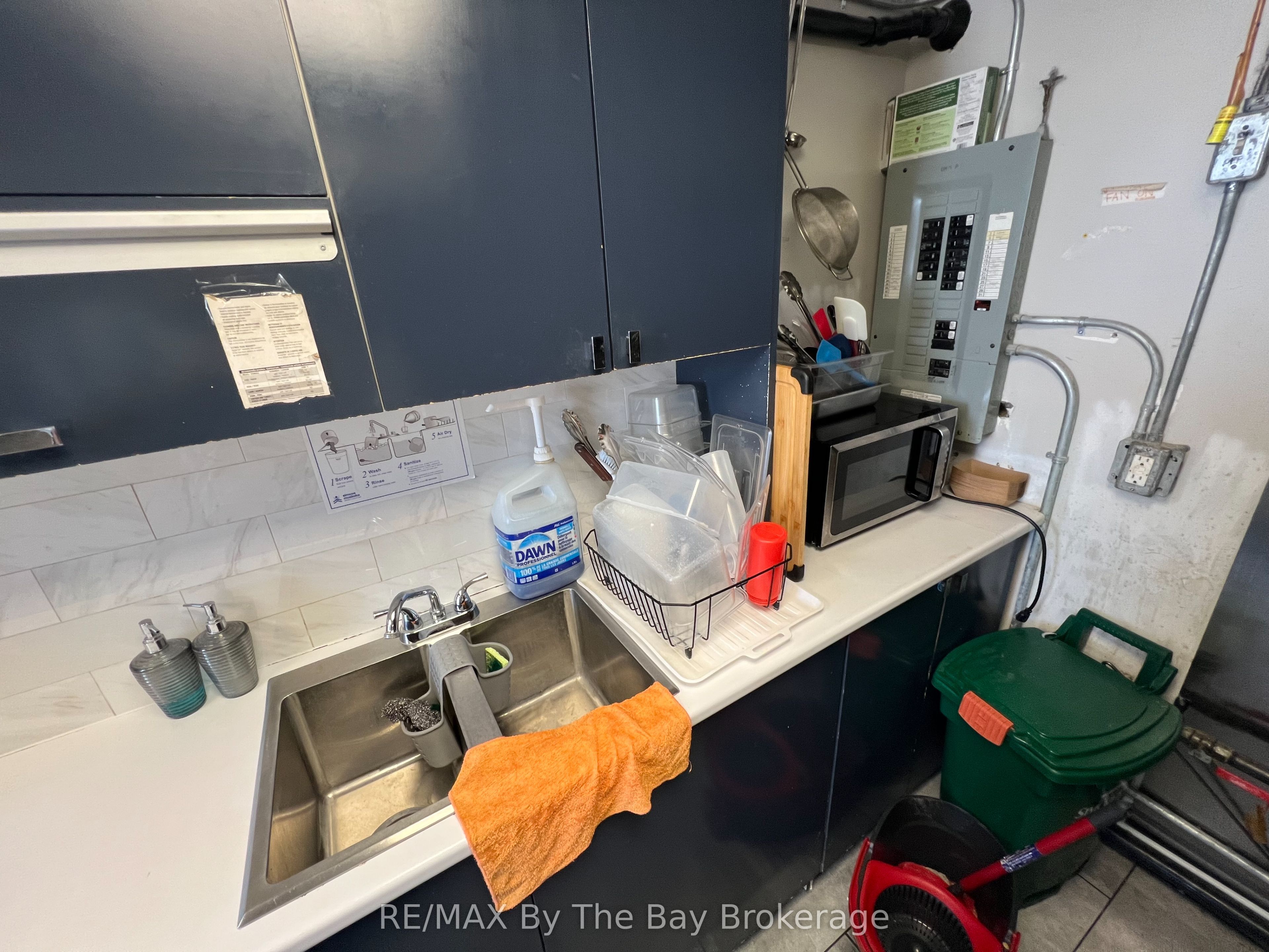 #unit 8 - 10 Main Street Property Photo 11