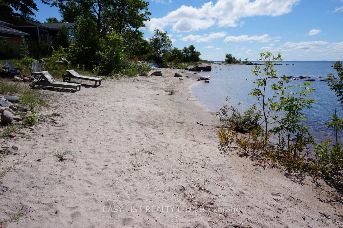 1536 Tiny Beaches Road N Property Photo 19