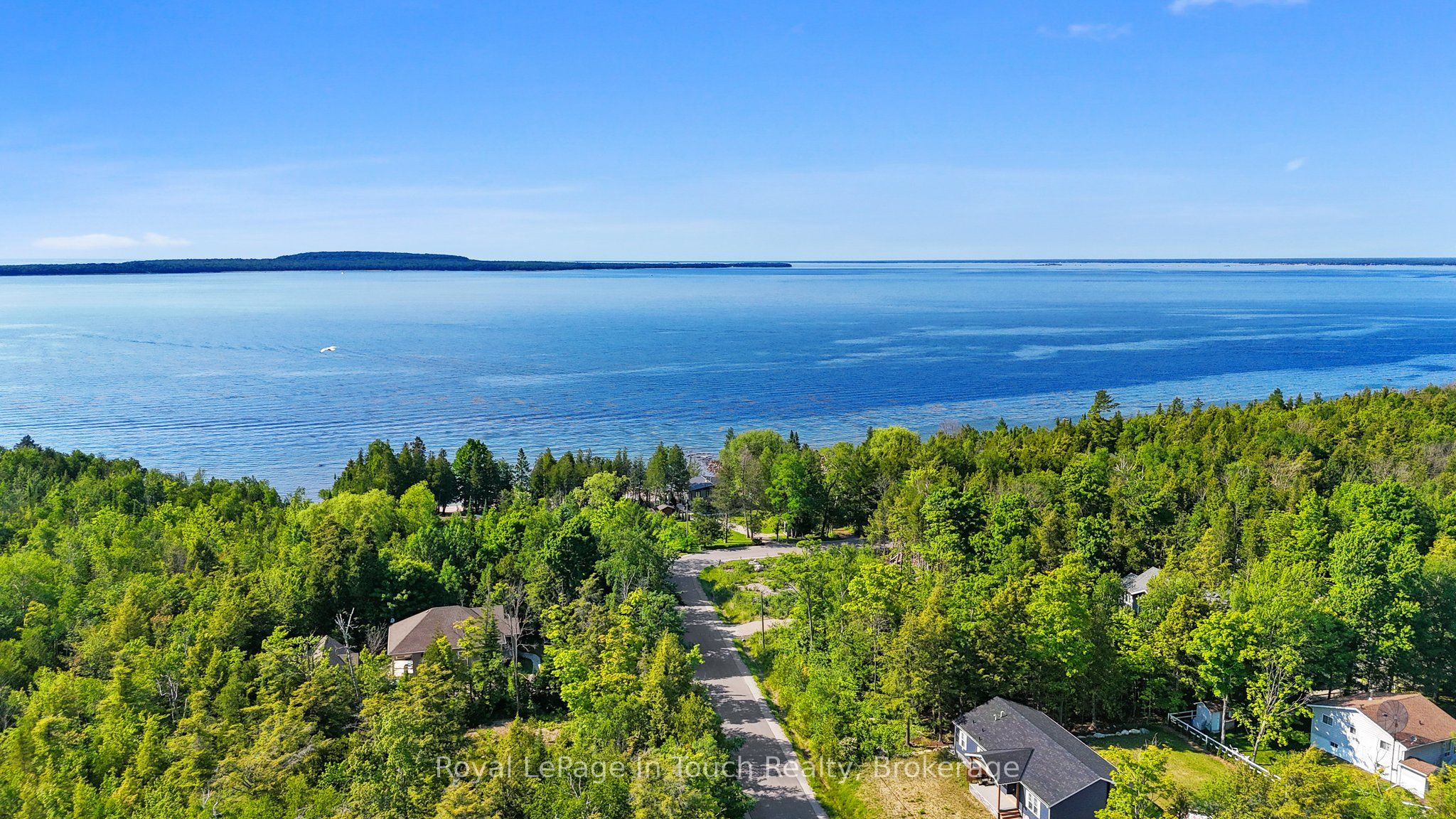 585 Champlain Road Property Photo 6