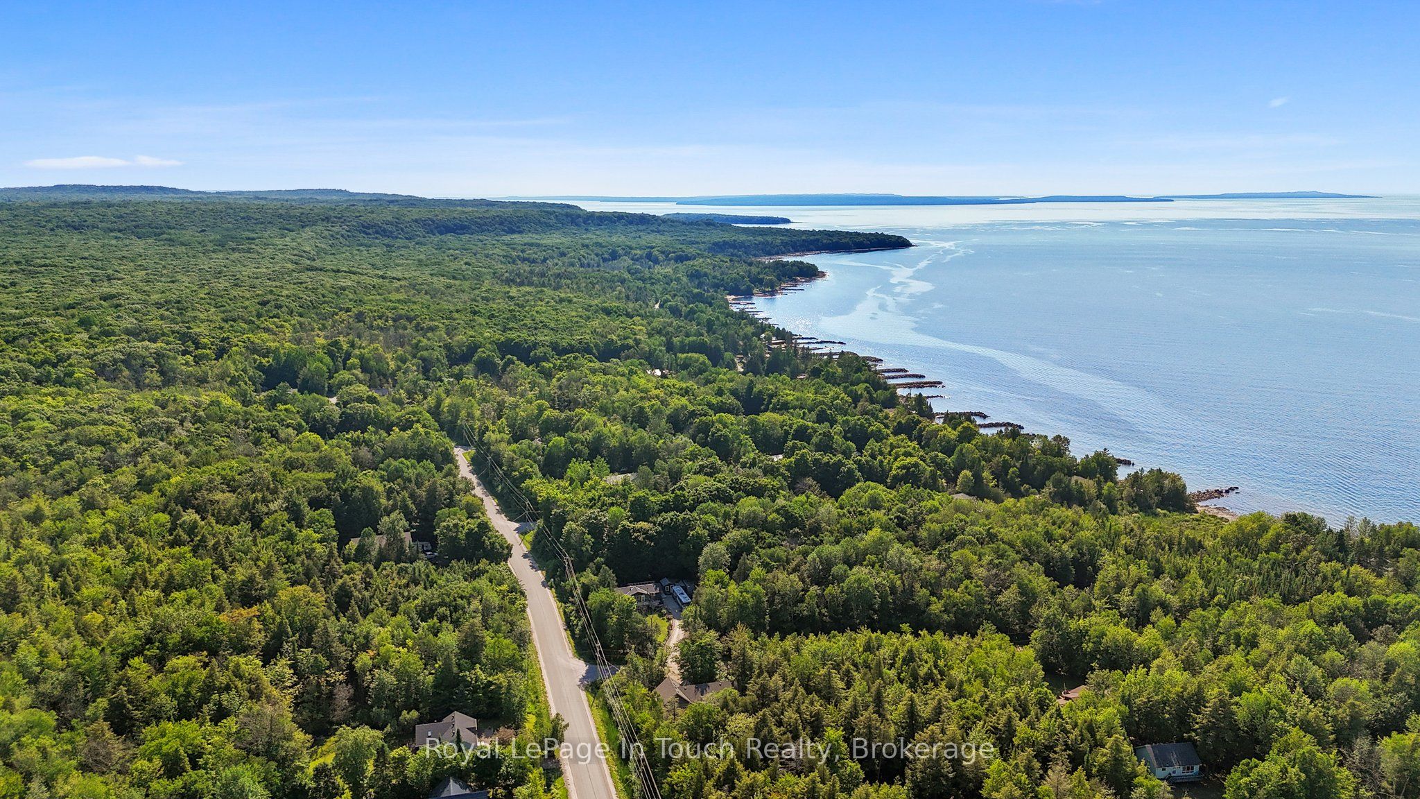585 Champlain Road Property Photo 7
