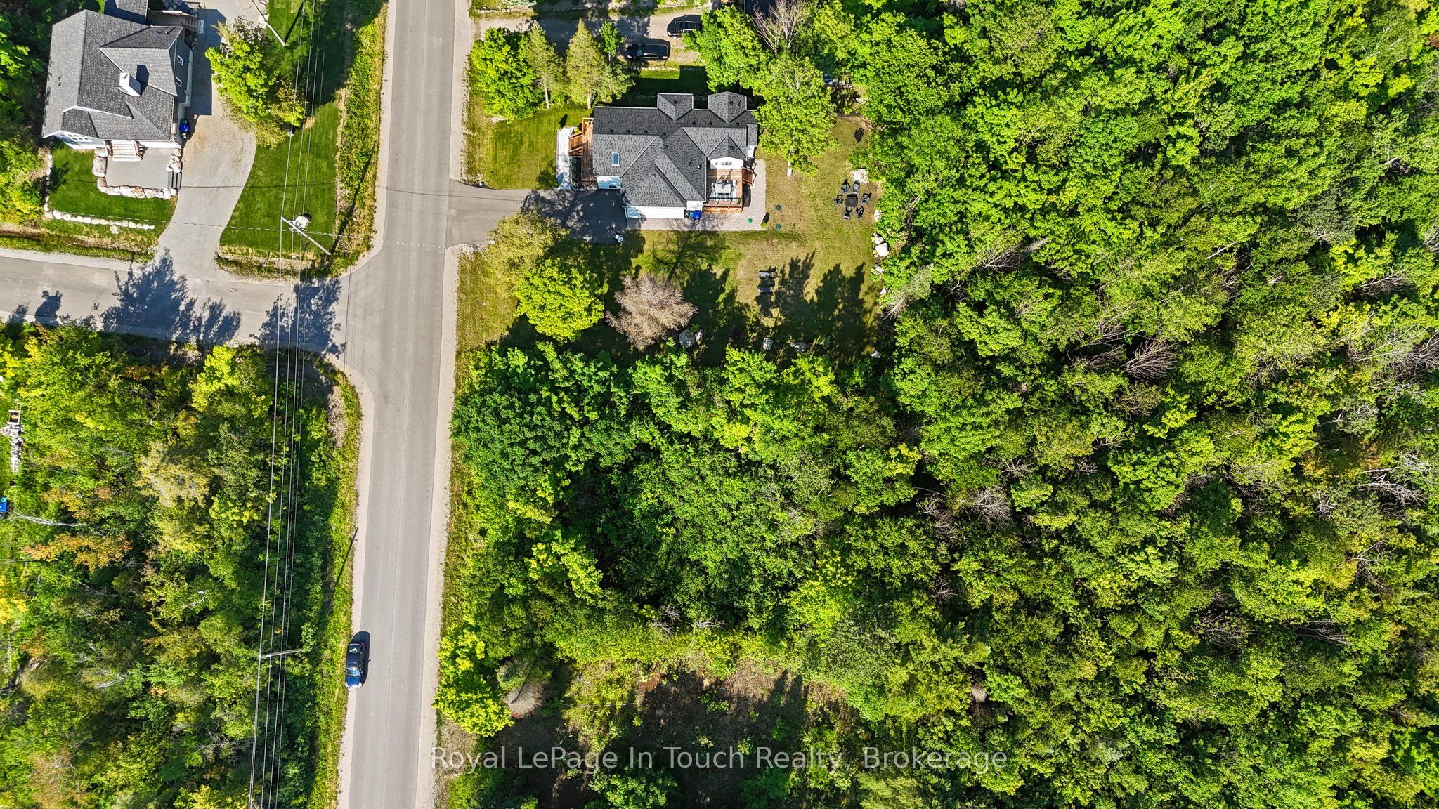 585 Champlain Road Property Photo 16