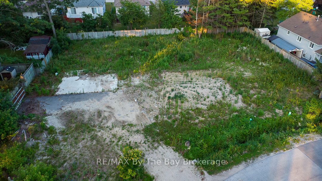 1 Riverdale Drive Property Photo 3