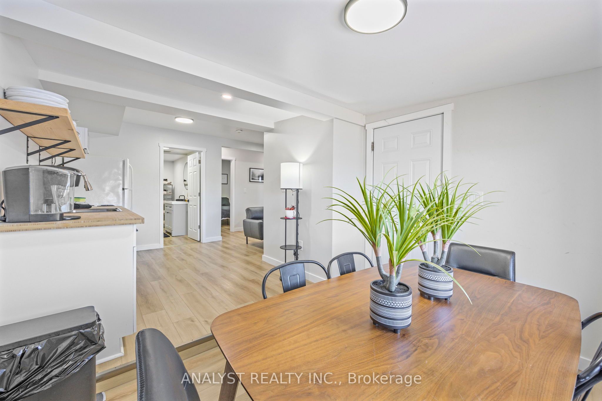 28 River Avenue Crescent Property Photo 6