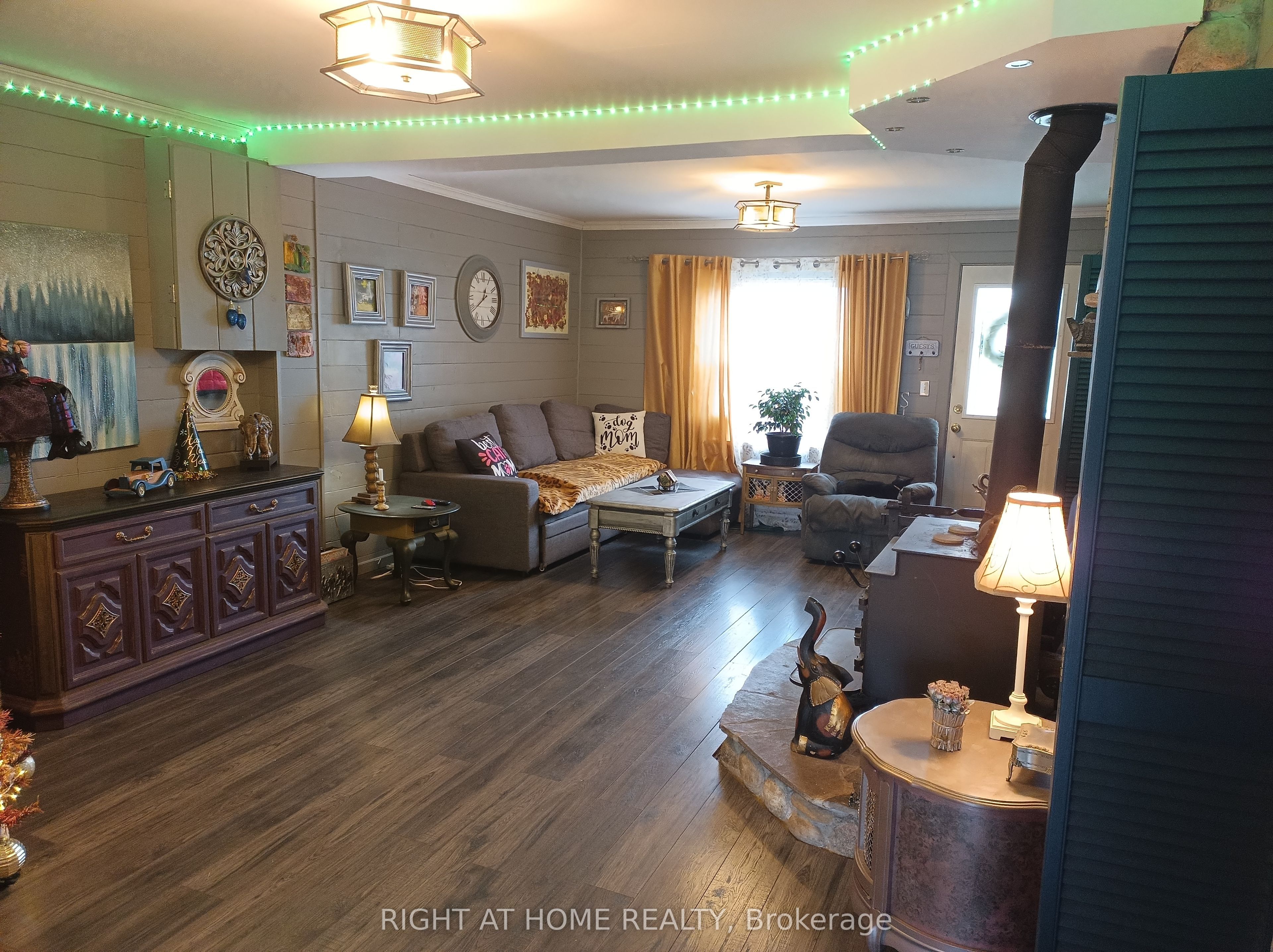 2323 Lakeshore Drive Property Photo 4