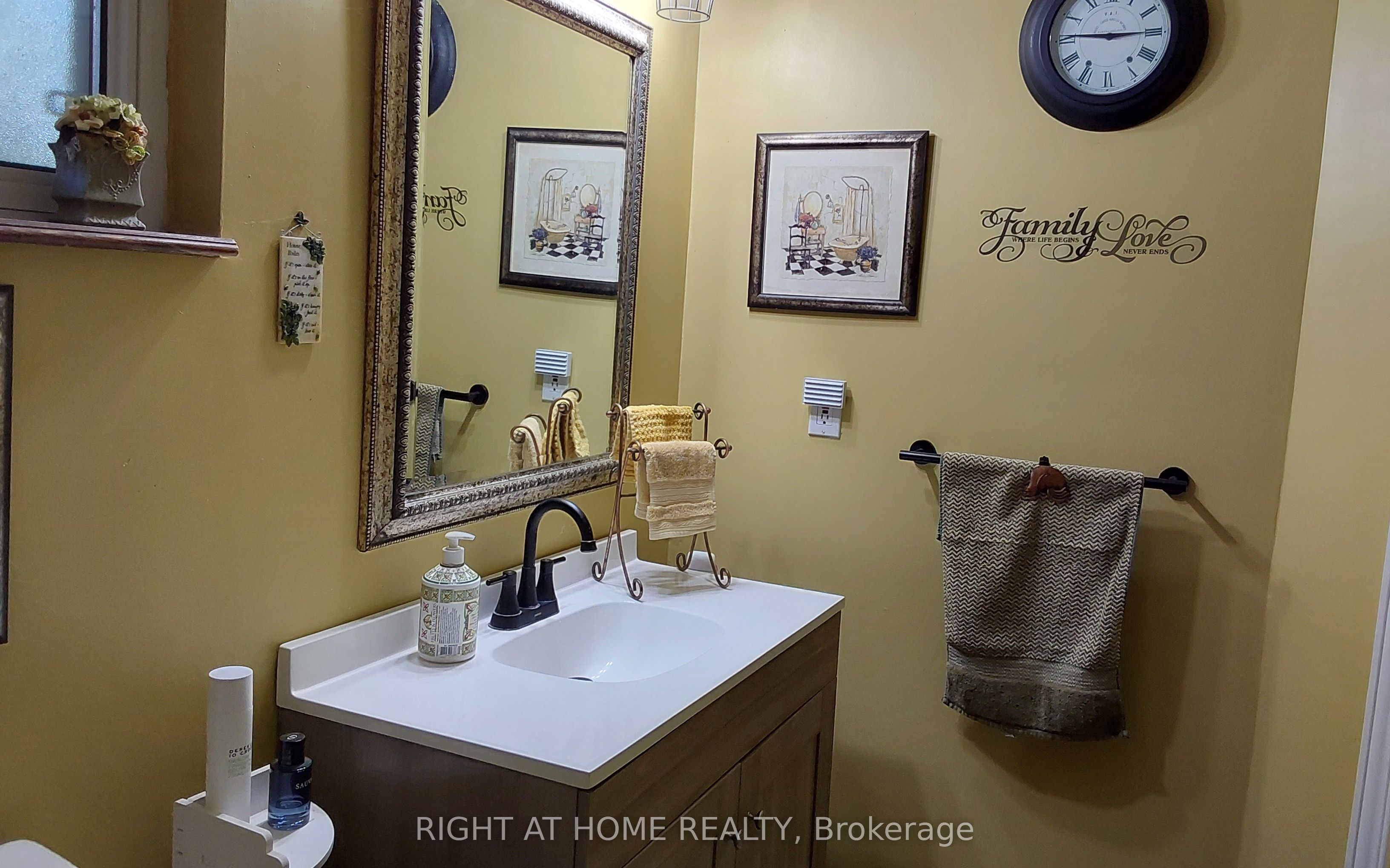 2323 Lakeshore Drive Property Photo 15