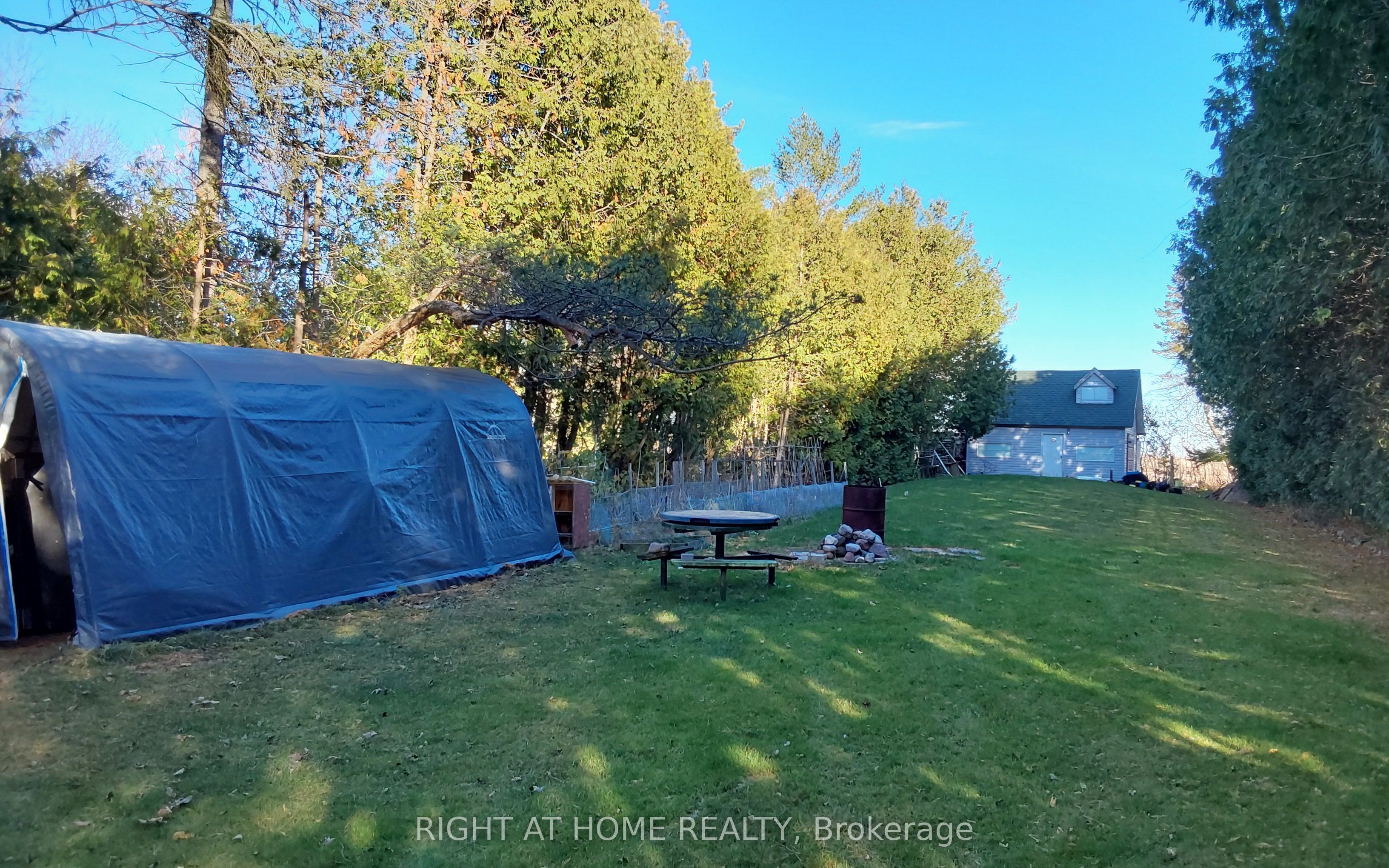 2323 Lakeshore Drive Property Photo 21