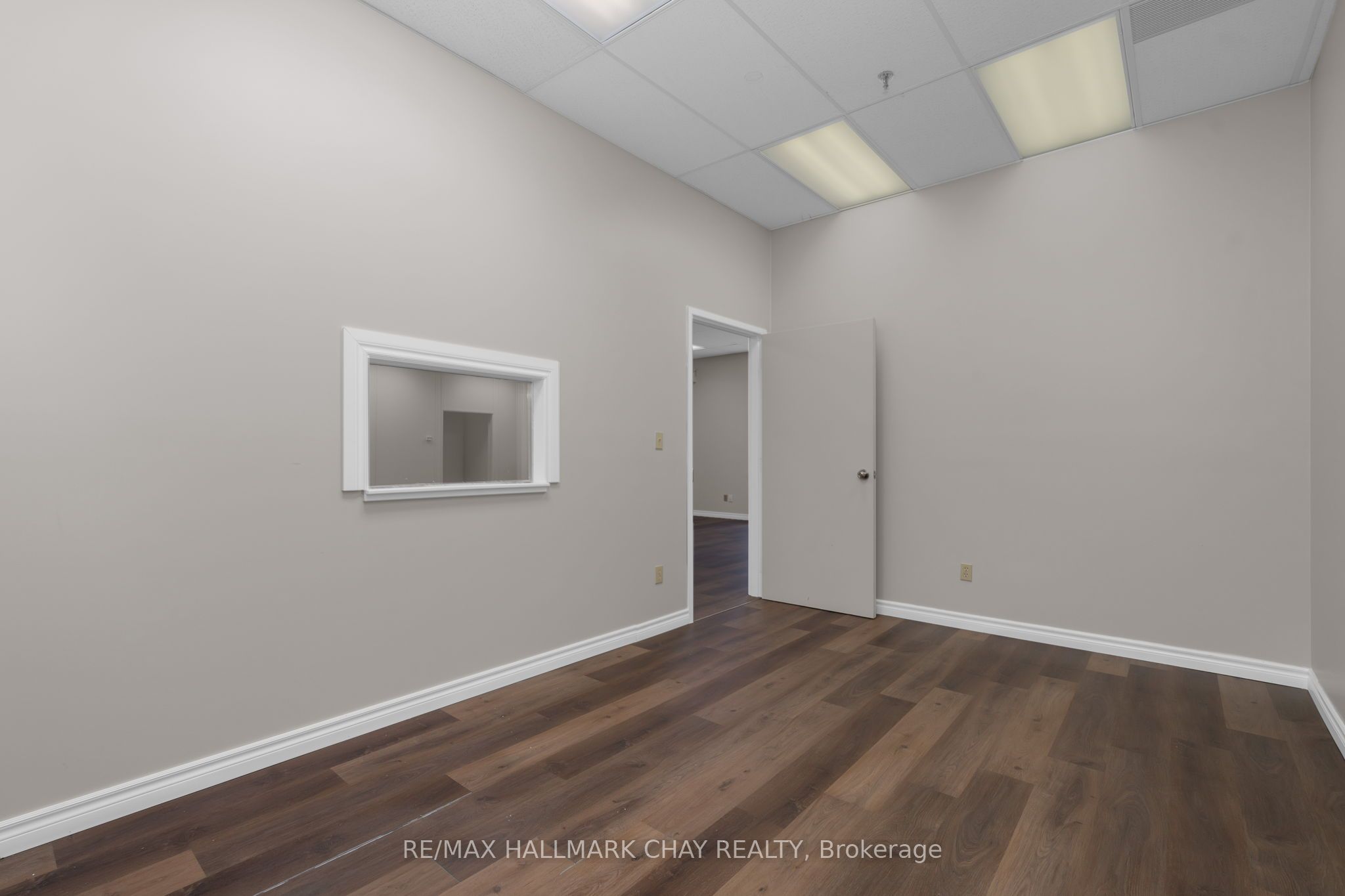 #lower B - 478 Bay Street Property Photo 15
