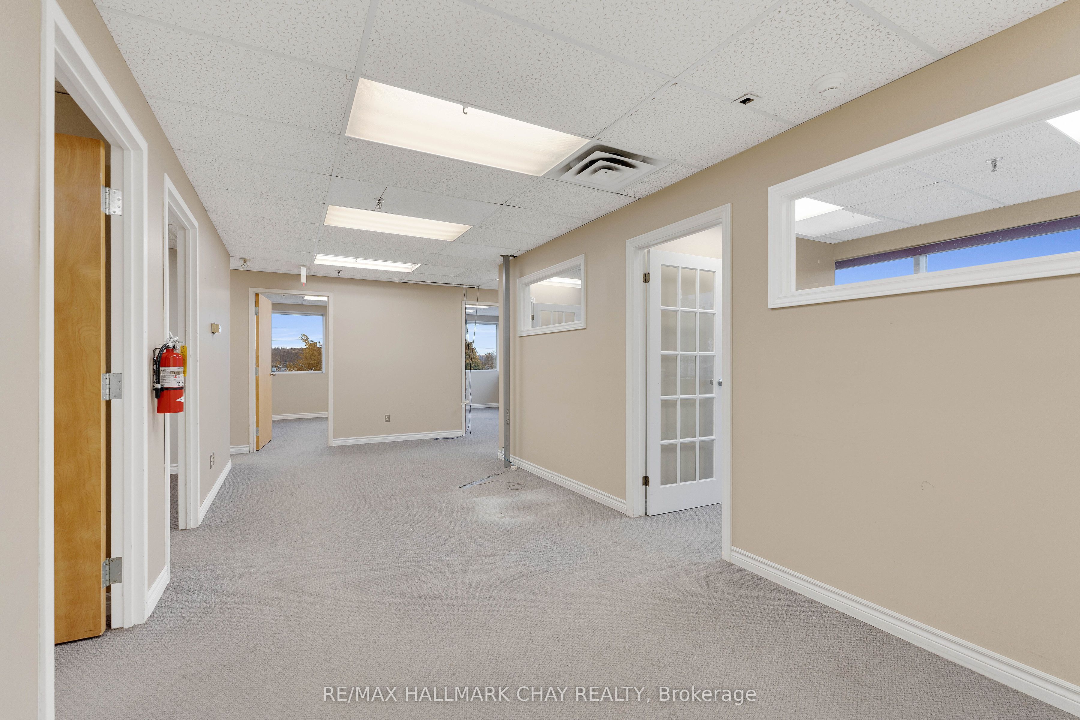 #upper - 478 Bay Street Property Photo 6