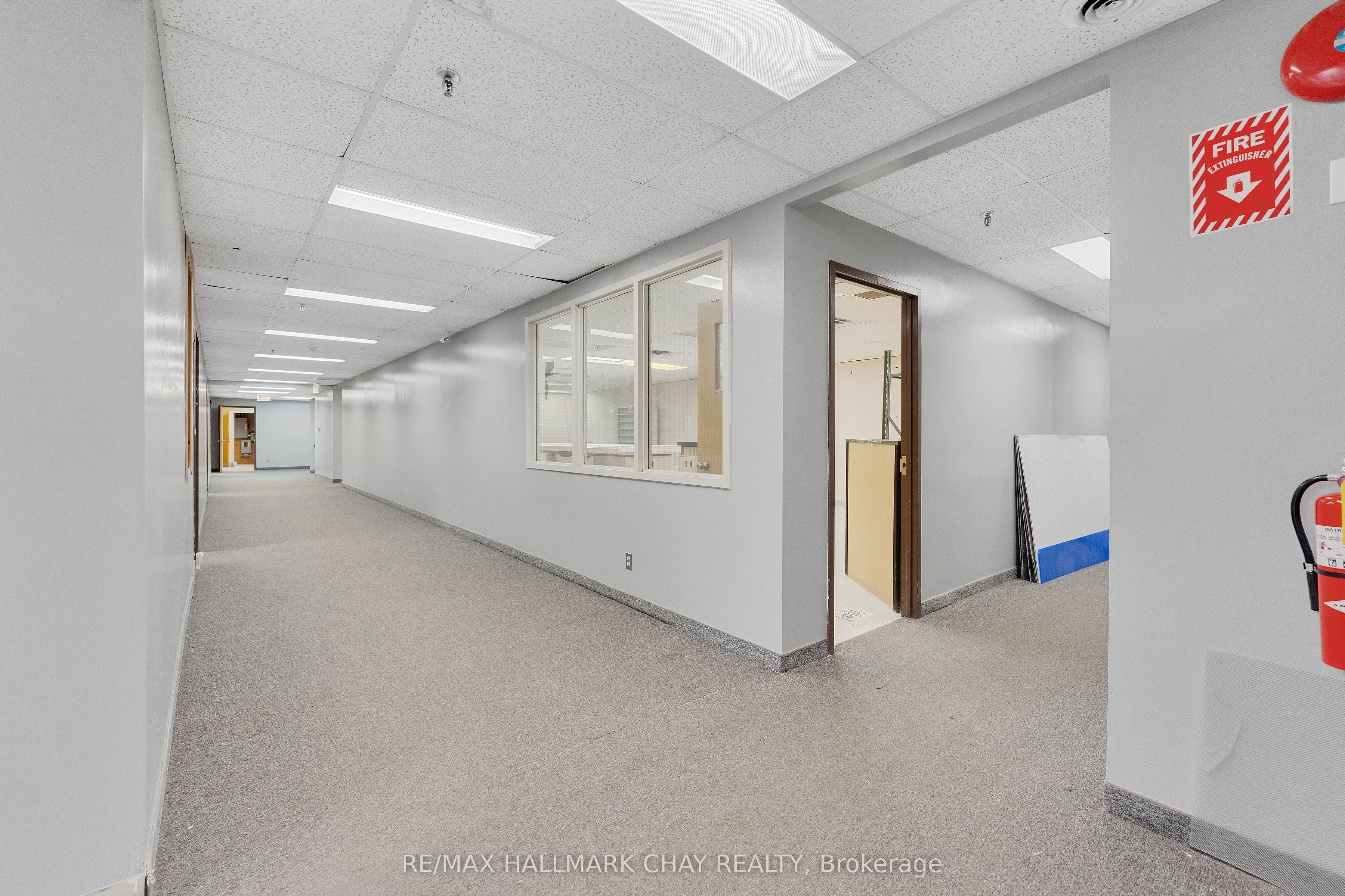 #upper - 478 Bay Street Property Photo 10