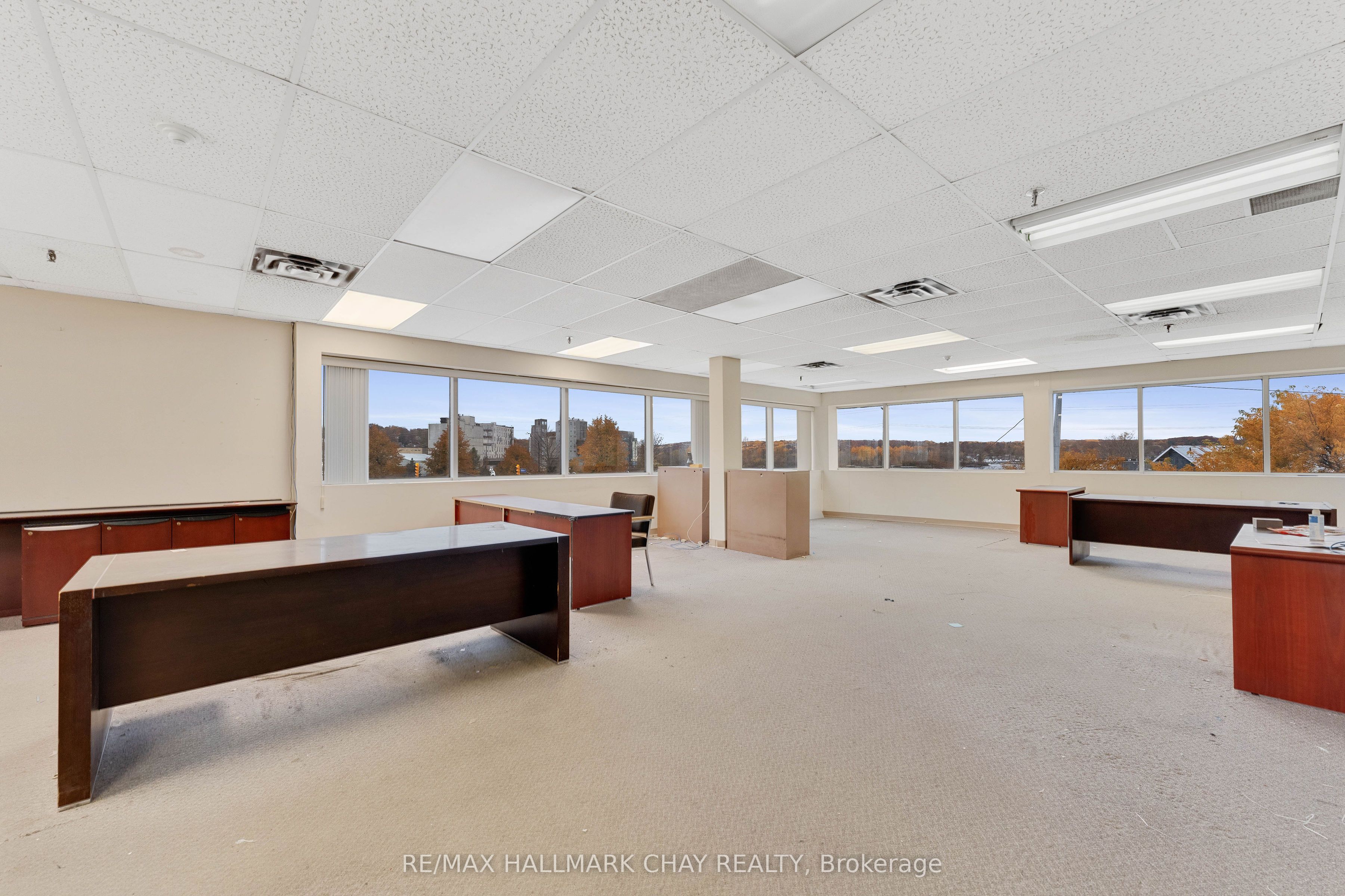 #upper - 478 Bay Street Property Photo 11