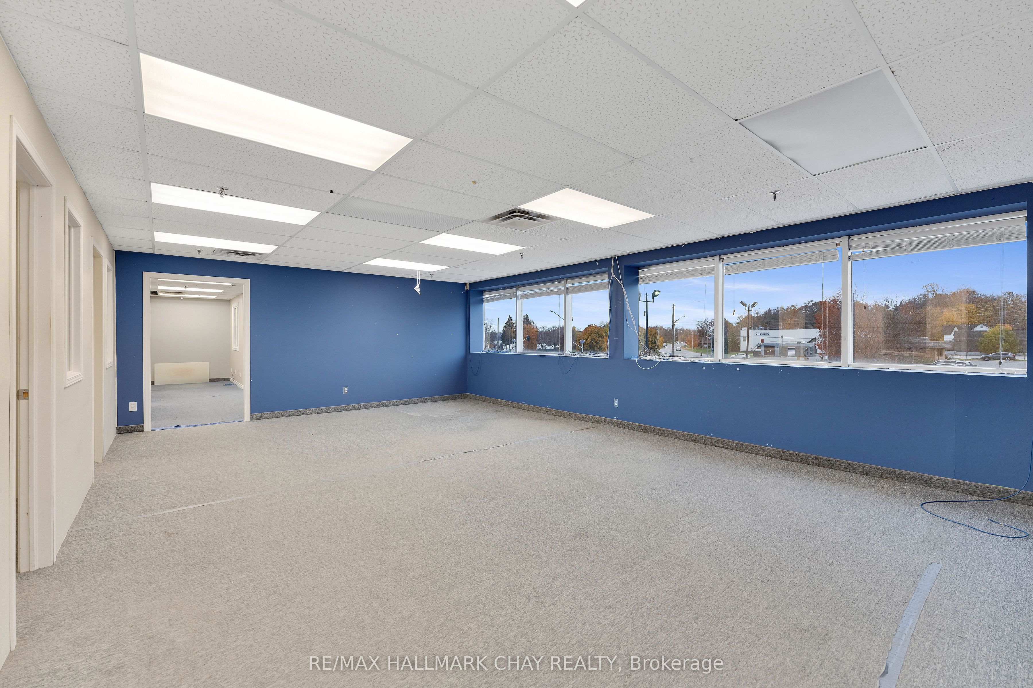 #upper - 478 Bay Street Property Photo 14