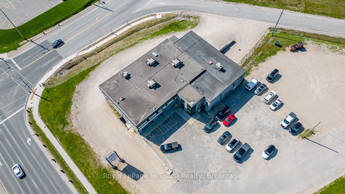 #105 - 9170 County Rd. 93 Property Photo 13