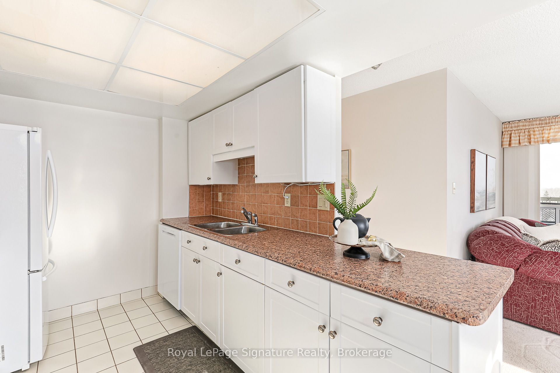 #608 - 172 Eighth Street Property Photo 10