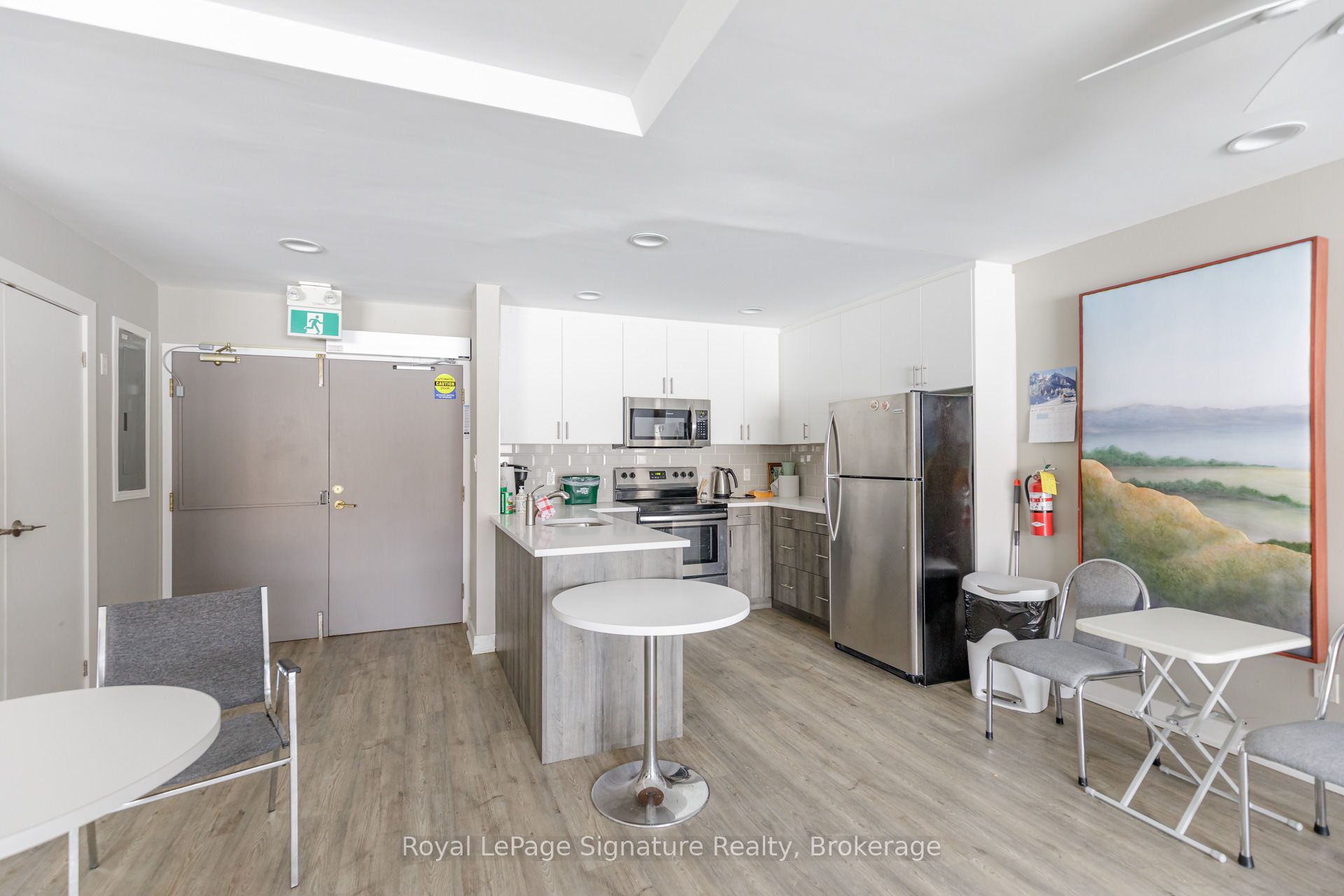 #608 - 172 Eighth Street Property Photo 23