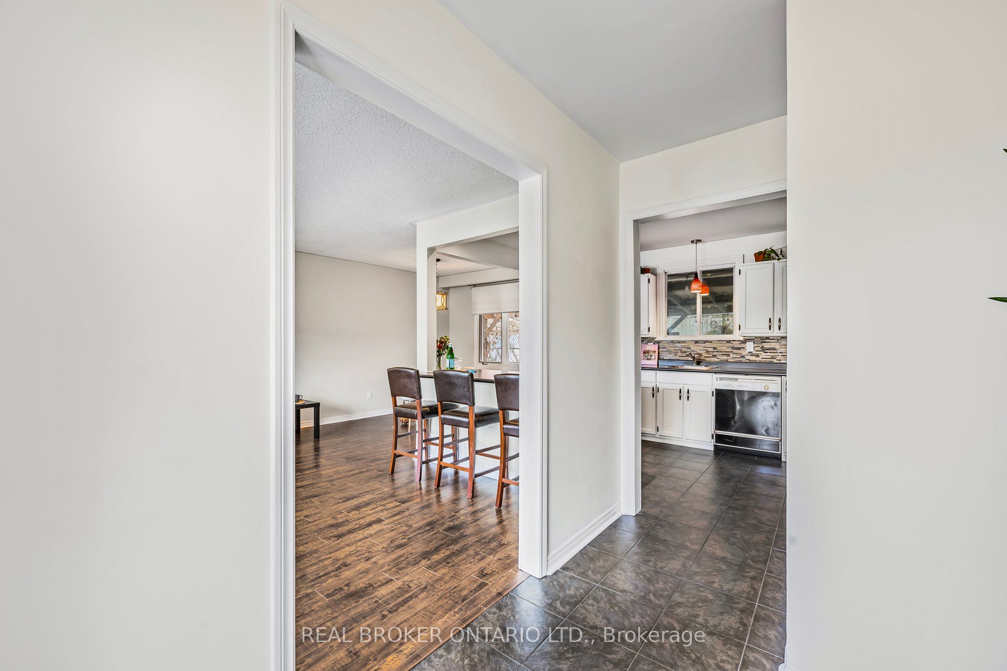 12 Curtiss Court Property Photo 6