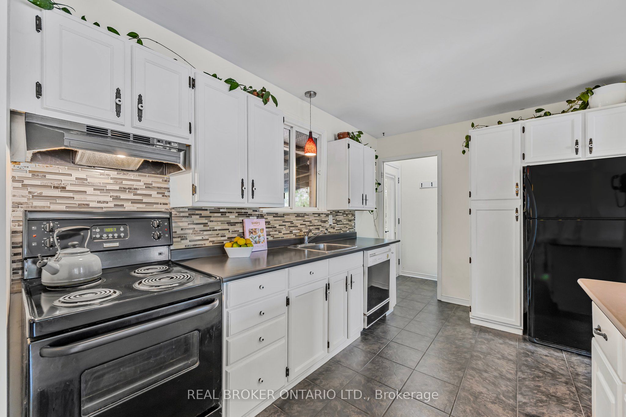 12 Curtiss Court Property Photo 15