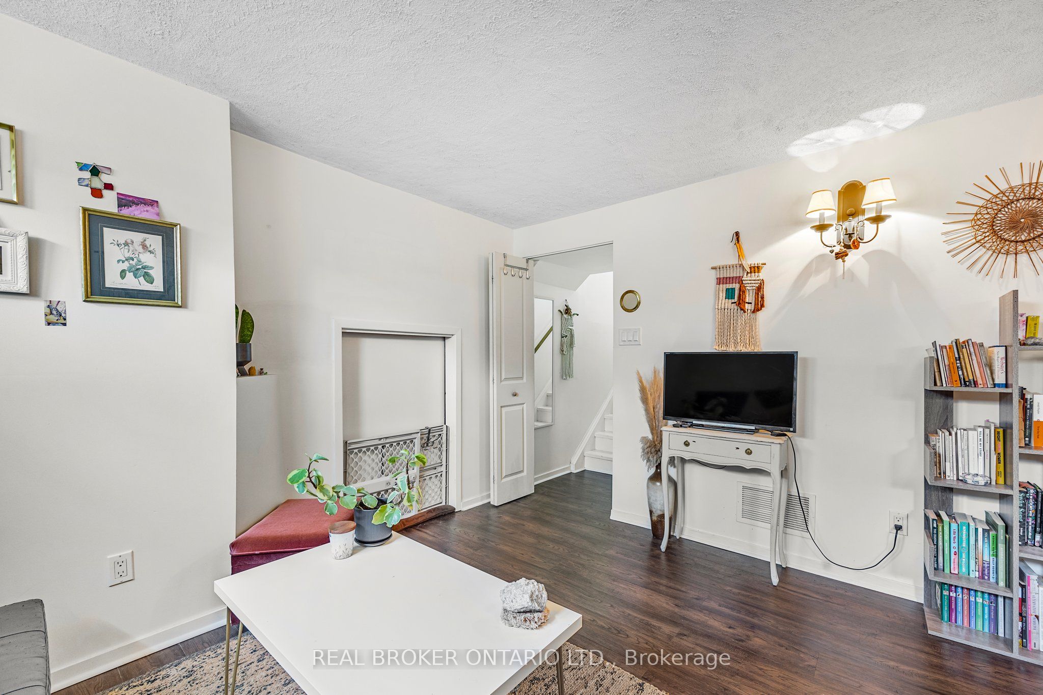 12 Curtiss Court Property Photo 26