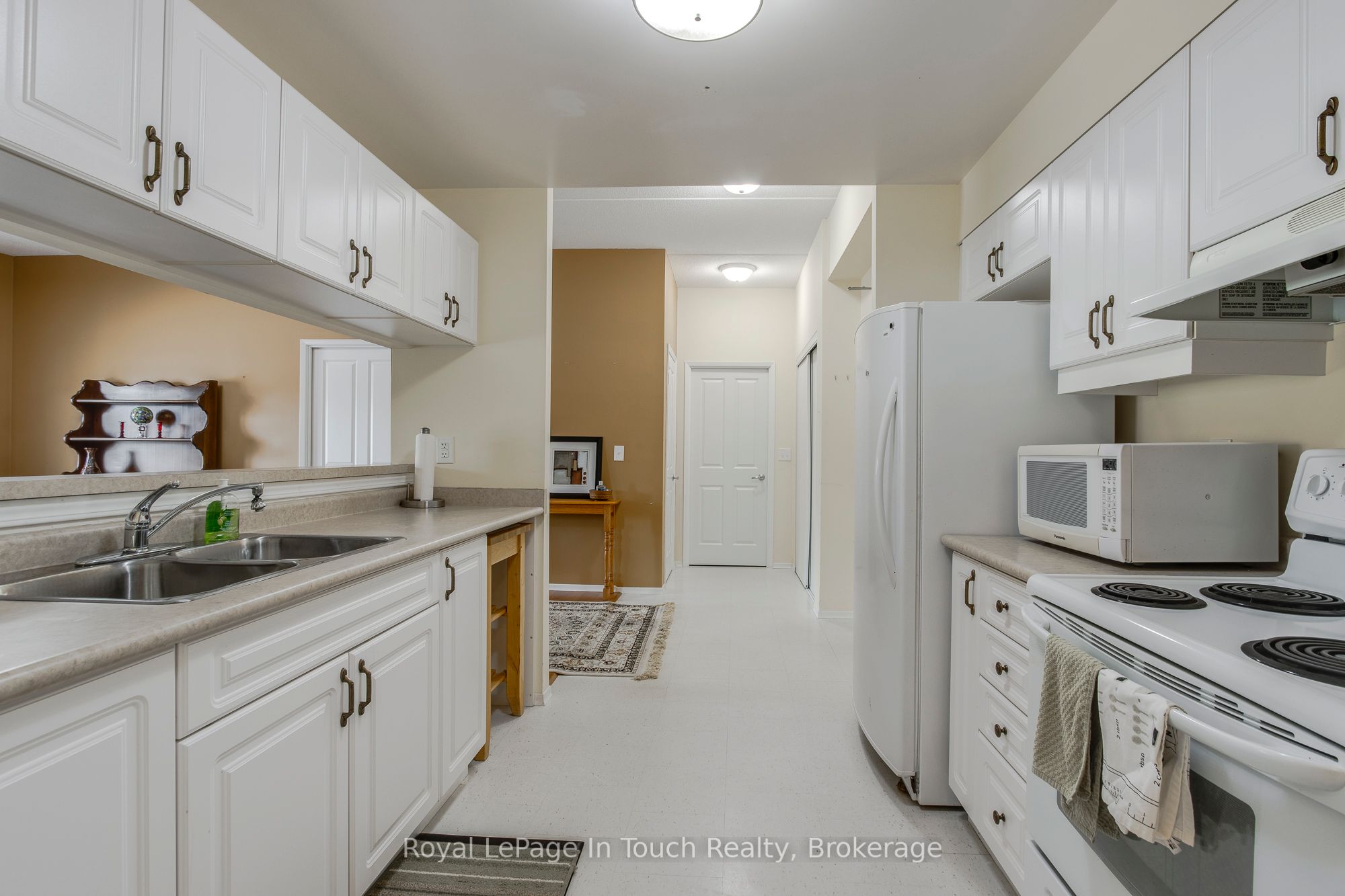#104 - 333 Lafontaine Road Property Photo 11