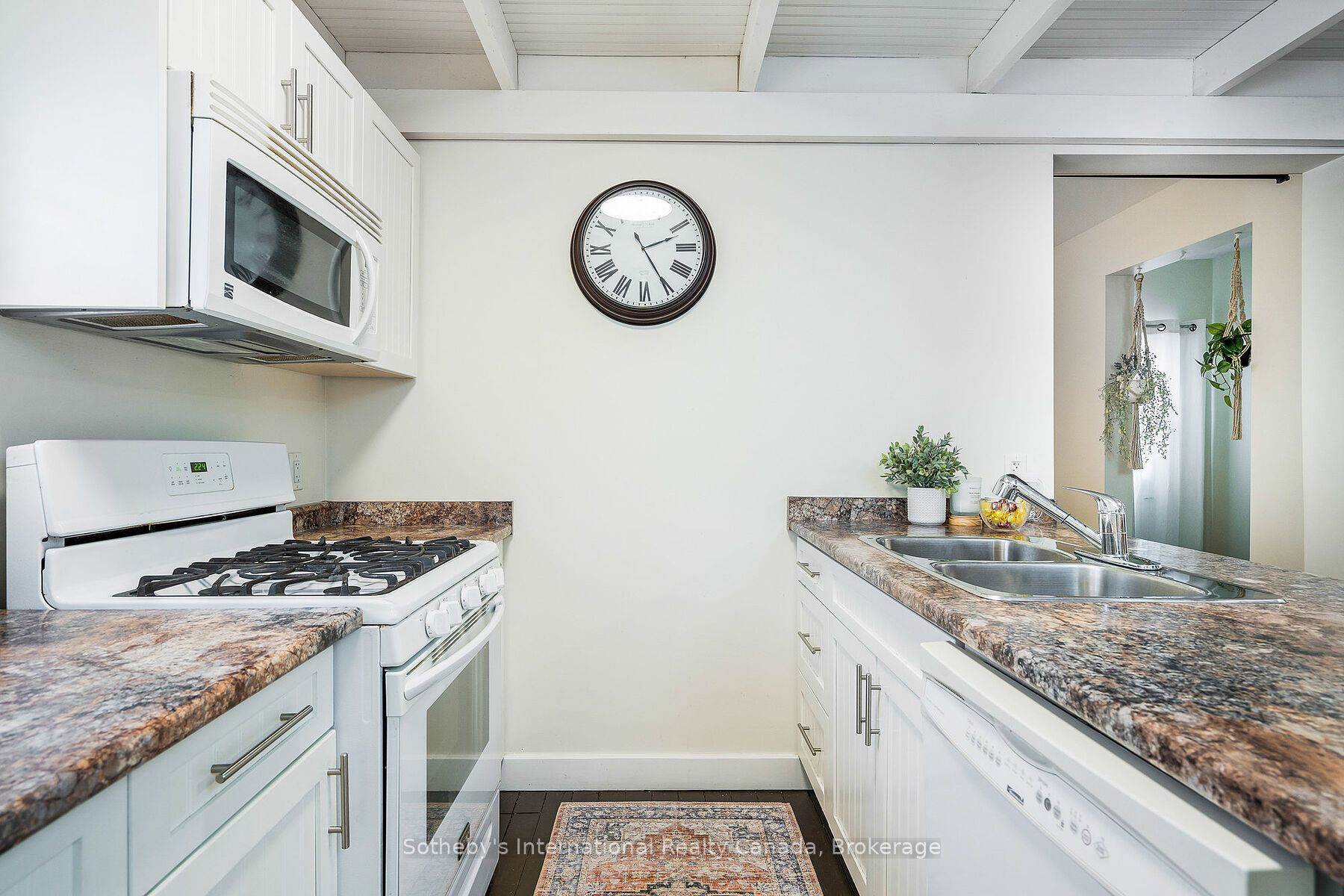 223 Sixth Street Property Photo 6